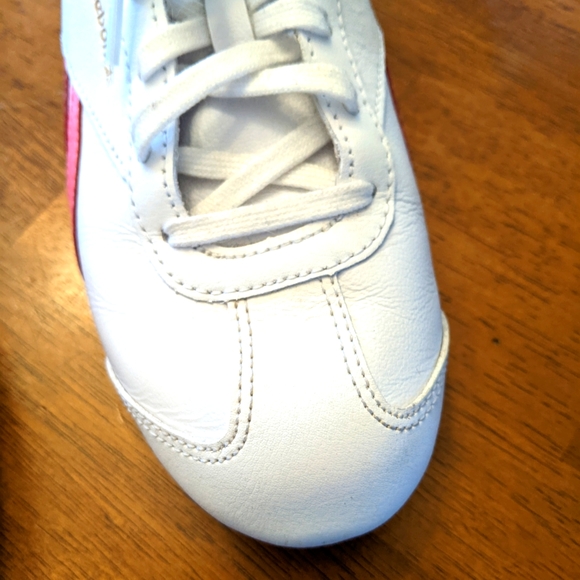Reebok Classic white/pink shoes - Picture 14 of 15